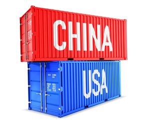 Container China-USA: Deutsche Exporteure leiden.