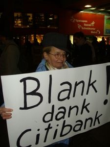 Bankkunden wegen mangelnder Beratung verärgert. Bild: pixelio.de, suedberliner